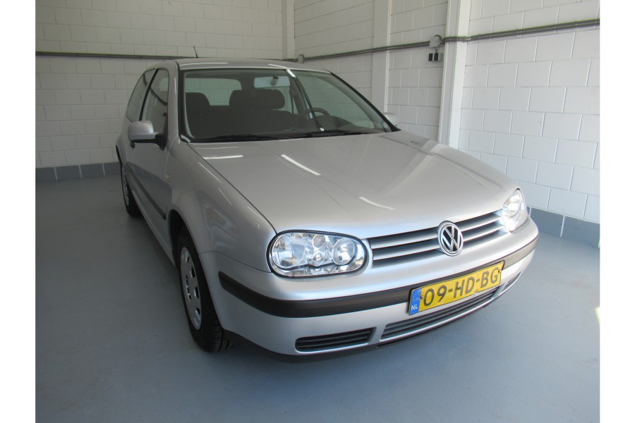 Volkswagen Golf 1.6-16V Trendline
